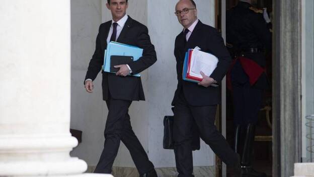 Hollande nombra primer ministro a Bernard Cazeneuve, hasta ahora en Interior