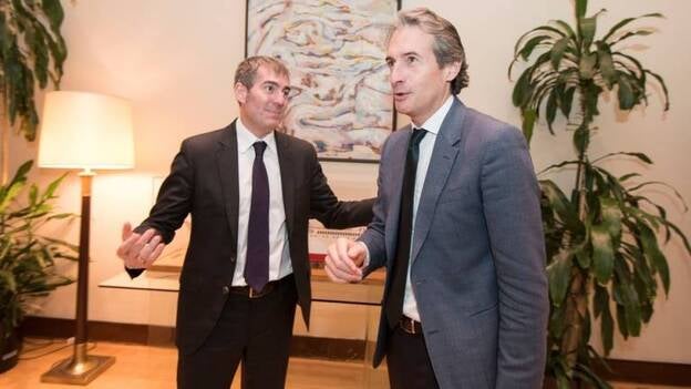 Clavijo y Fomento acercan posturas sobre el descuento aéreo a grupos