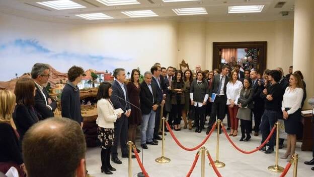 El belén del Parlamento recrea el paisaje de Lanzarote y la arquitectura tradicional de las islas