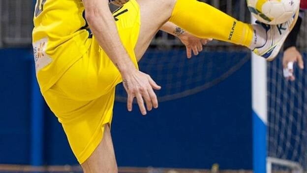 Bingyoba, con tres goles, lidera la remontada local