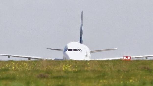Todos los pasajeros abandonaron el avión libio secuestrado y desviado a Malta