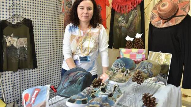 Alicia García: "Pinto sobre temas sociales, animales en peligro de extinción o de Canarias"