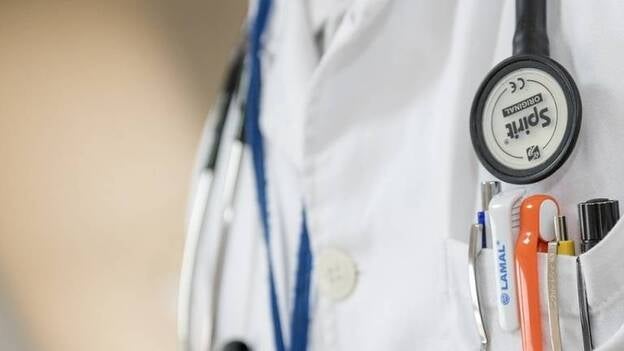 Los seguros de salud se abaratan un 14,4% en el último año, con una prima media de 41,1 euros al mes
