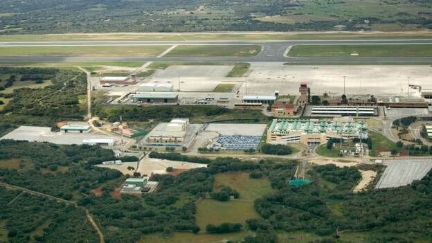 El Gobierno mantiene su compromiso de subvencionar el descuento de residente pero incide en la investigación del fraude