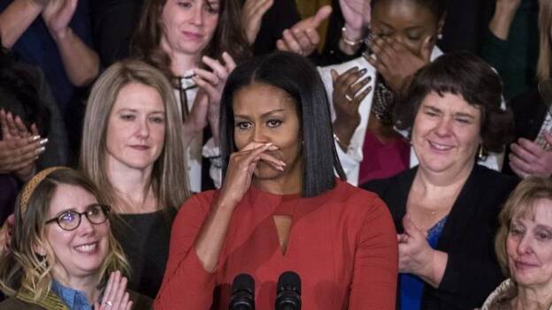 Michelle Obama se despide entre lágrimas del cargo de primera dama
