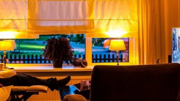 Especialistas del sueño piden adelantar la programación televisiva nocturna