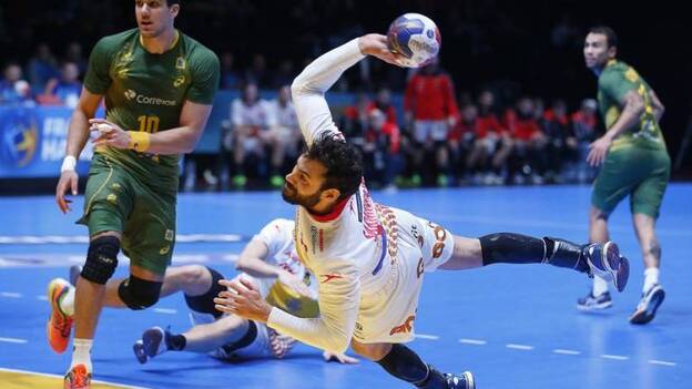 Un exclusión final permite a España acceder de forma agónica a cuartos (27-28)