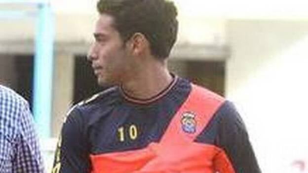 Sergio Araújo se despide de la plantilla tras llegar a un acuerdo con el AEK