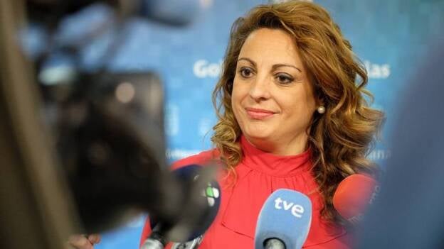 Valido, "moderadamente optimista" con la cifra de paro más baja de los últimos ocho años