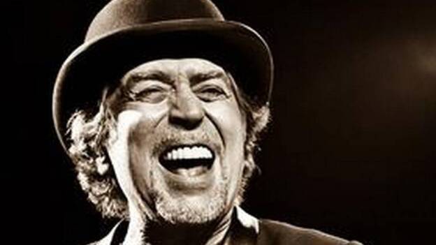 Joaquín Sabina desmonta su propio mito con el tema "Lo niego todo"