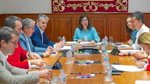 Los diputados no ven razones para dejar de cobrar dieta