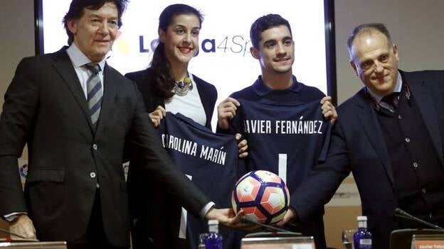 Javier Fernández y Carolina Marín, nuevos embajadores de la Liga por el mundo