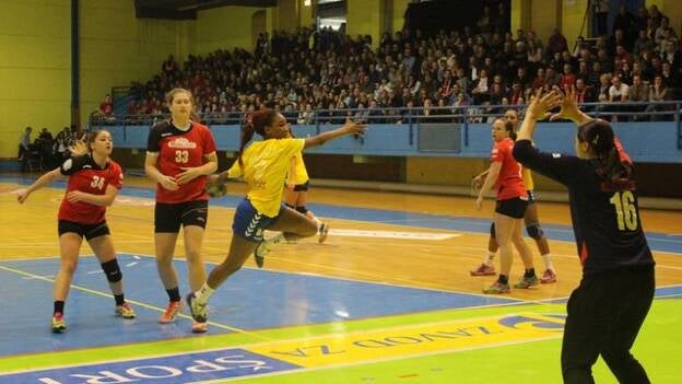 El Rocasa fue muy superior en Eslovenia y está virtualmente en cuartos