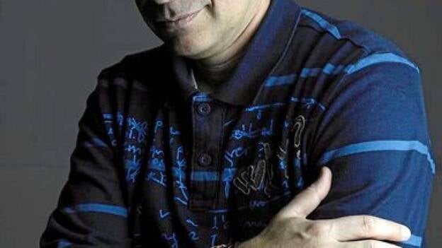 Hernández traza un ‘thriller’ en una Canarias marroquí