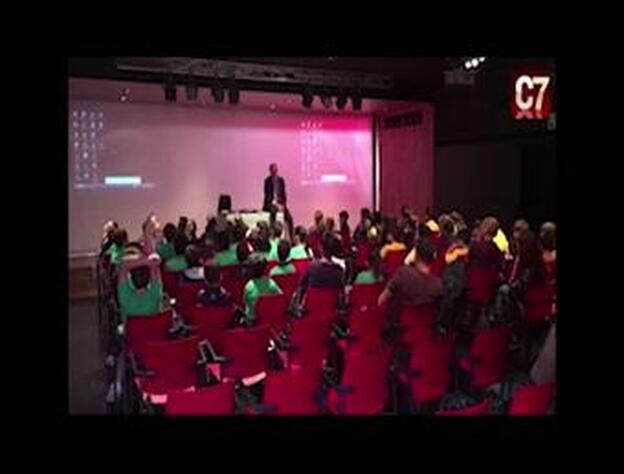 Visita escolar de los alumnos del Claret a CANARIAS7