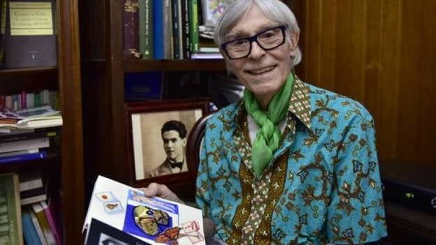 Un libro saca a la luz la vocación literaria de Pepe Dámaso