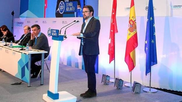 Cardona reta a Antona a debatir y el líder se centra en las bases