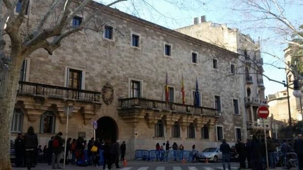 Multa de 265.000 euros a la infanta Cristina, y Urdangarin condenado a 6 años y tres meses de cárcel