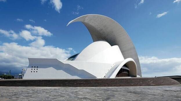 Calatrava atribuye los fallos en el auditorio a la ejecución de la obra y pide reinstalar el revestimiento