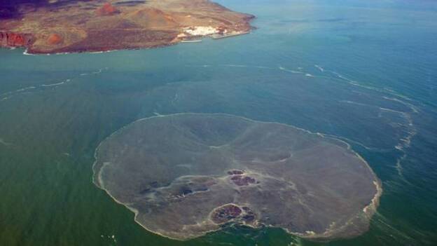 El Hierro creció 27 cm tras erupción por 6 entradas de magma aún más fuertes