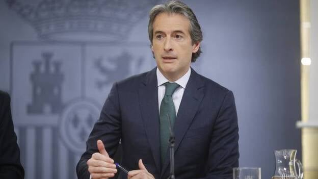 Fomento cuenta con un plan para garantizar el abastecimiento ante la huelga de estibadores