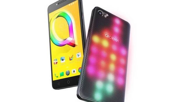 Alcatel presenta A5 LED, el primer 'smartphone' interactivo con carcasa LED