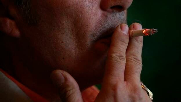 El consumo de tabaco supone un 77% de pérdida de productividad en las entidades españolas