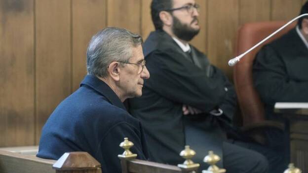 El padre Román niega abusos o relaciones homosexuales y habla de amor cristiano