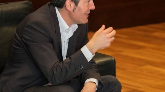 Clavijo se reunirá la próxima semana con Sáenz de Santamaría para analizar la agenda canaria