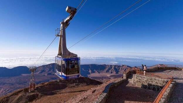 Una avería en el teleférico del Teide deja atrapadas a más de 70 personas