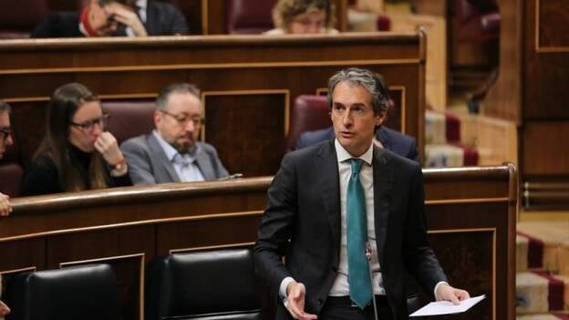 De la Serna, "convencido" de que la reforma de la estiba "saldrá adelante"