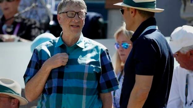 Bill Gates sigue encabezando la lista de personas más ricas de Forbes