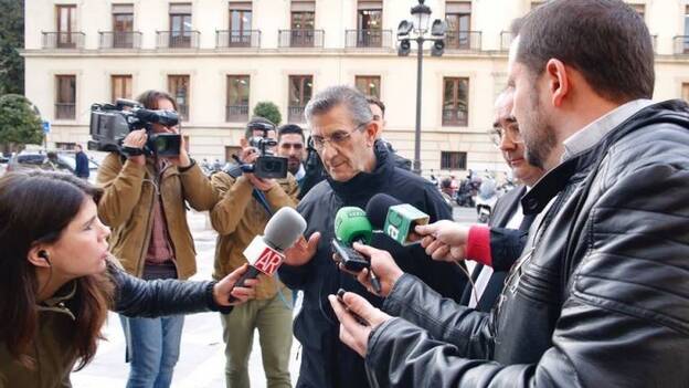 El fiscal retira la acusación contra el padre Román por abusos sexuales