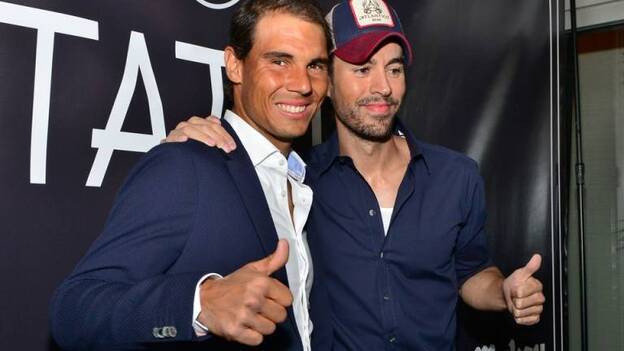 Enrique Iglesias y Rafael Nadal inauguran restaurante en Miami