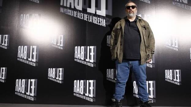 Álex de la Iglesia lleva el caos a 'El Bar': "El terrorismo enseña la fragilidad del bienestar"