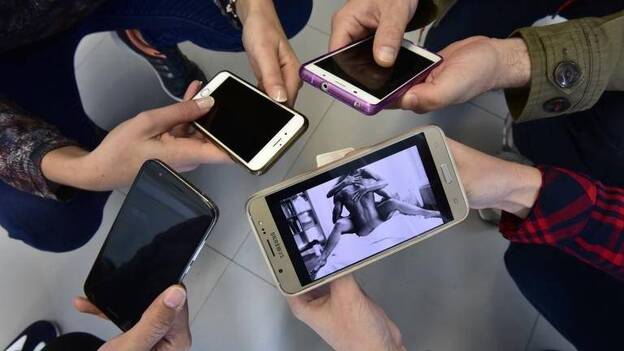 El ‘sexting’ se ceba con las adolescentes canarias