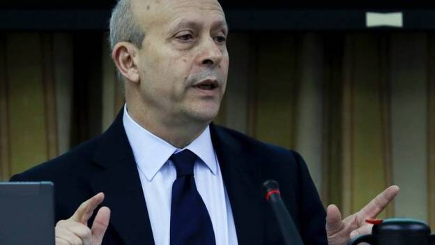 Wert afirma que las becas fueron su "mayor preocupación" cuando fue ministro