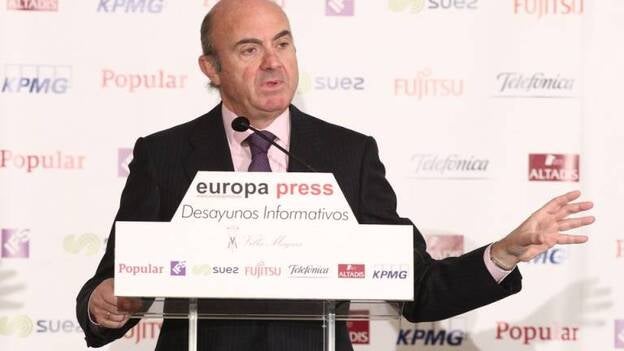 Guindos avanza que este año se crearán más de 500.000 empleos y la tasa de paro bajará