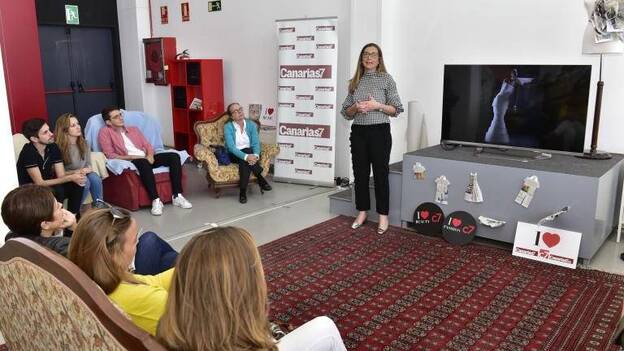 Moda Cálida se fusiona con el papel