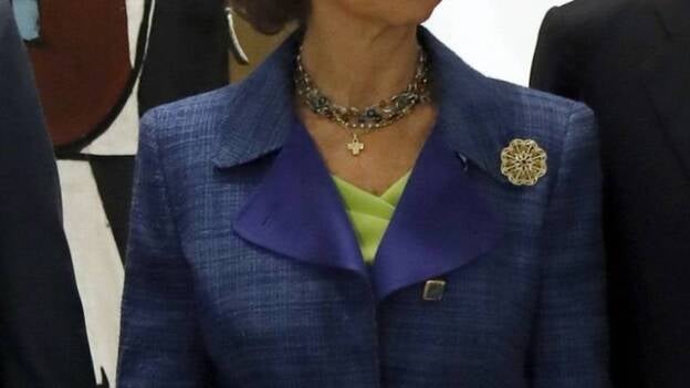 La reina Sofía amadrina a Chulina, la nueva osa panda del zoo de Madrid