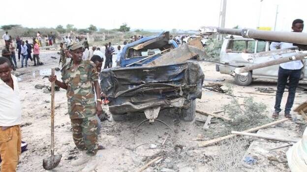 Gobierno eleva a 13 los muertos en un ataque contra base militar en Somalia