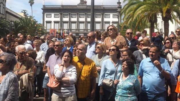 Vegueta se viste de blanco con la tradicional mantilla