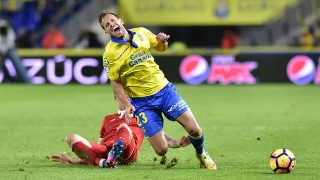 Dani Castellano medita irse a la Premier