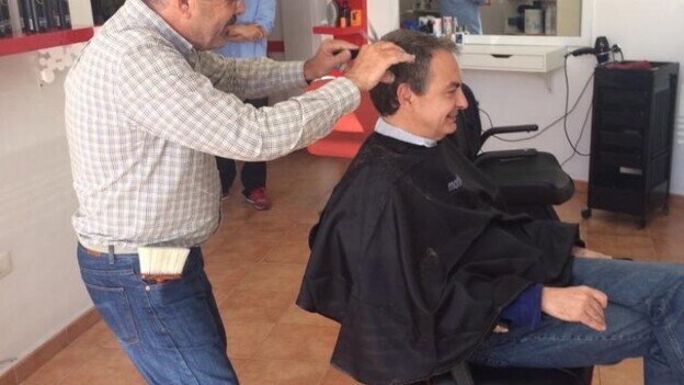 Zapatero se cortó el pelo en Arrecife