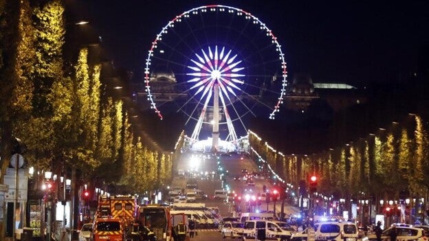 La Policía francesa busca a un segundo sospechoso por el atentado de París