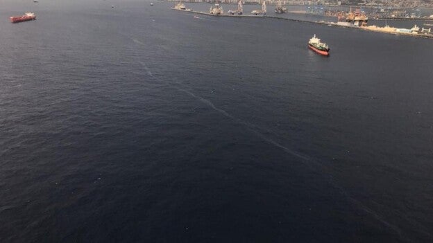 La mancha de gasoil se va