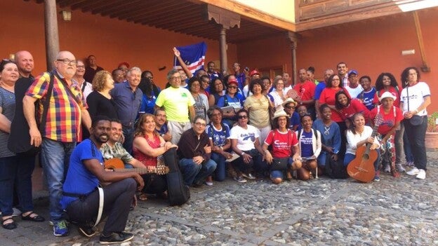 Senderistas de Cabo Verde conocen el casco histórico