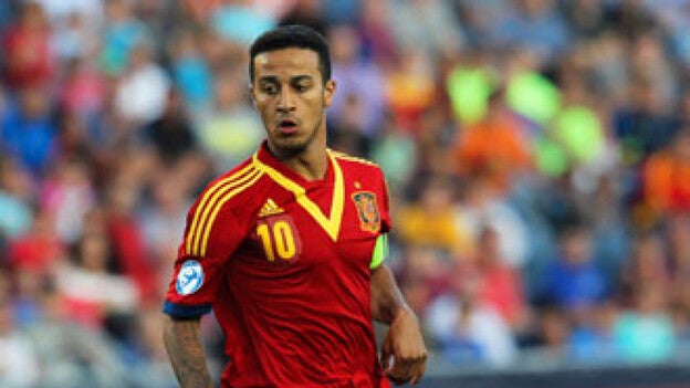 Thiago Alcántara renueva con el Bayern hasta 2021