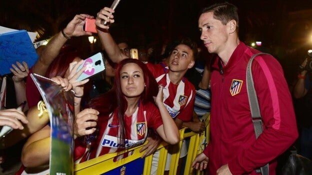 Los aficionados reciben al Atlético