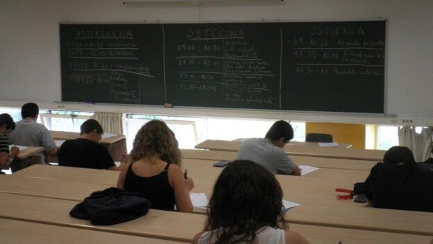 Reclaman examen único de selectividad que evite diferencias entre comunidades